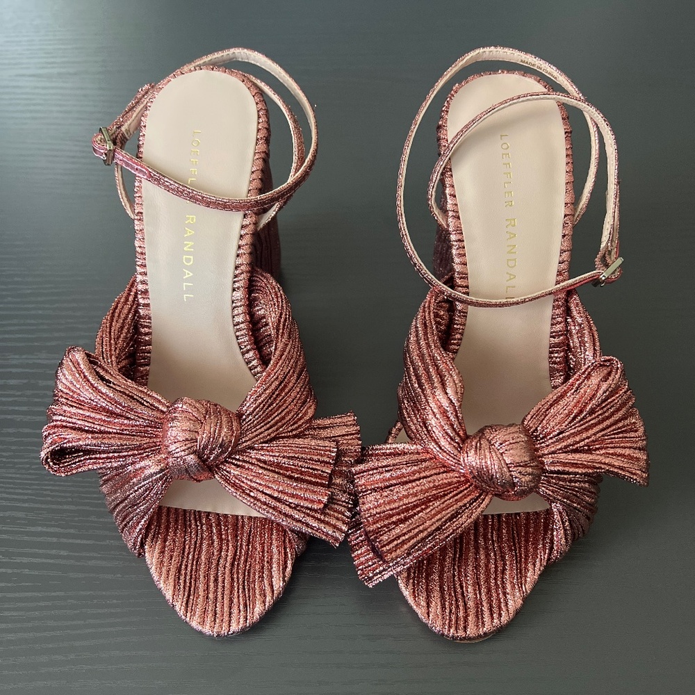 14. Loeffler Randall Camellia Metallic Rose 6 B (M)